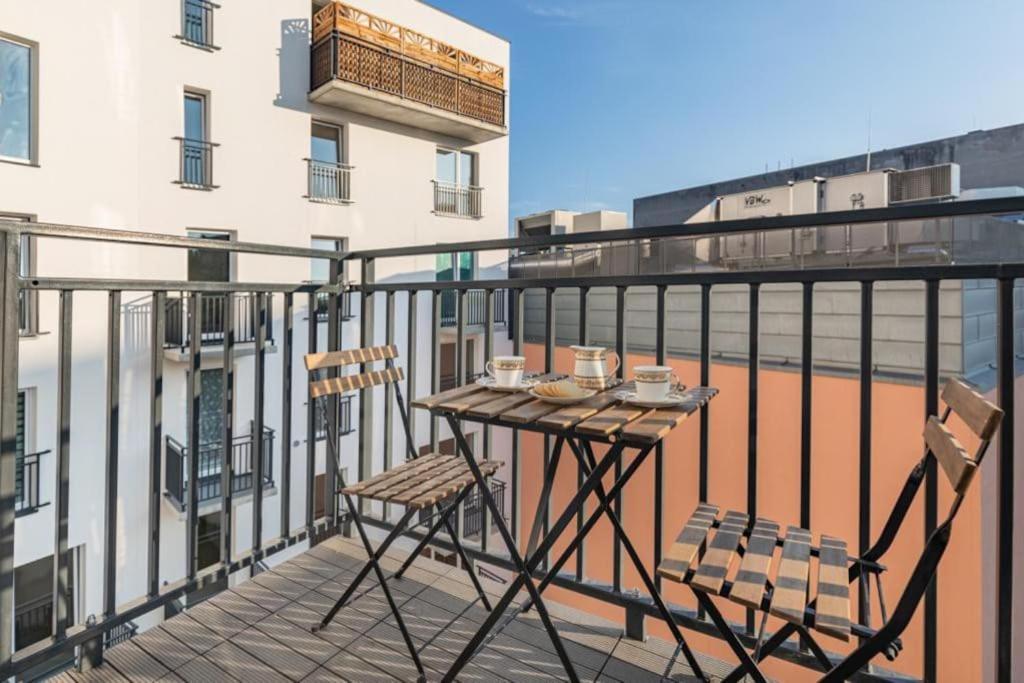 Modern Riverside Apartment With Free Parking Space Шчечин Екстериор снимка