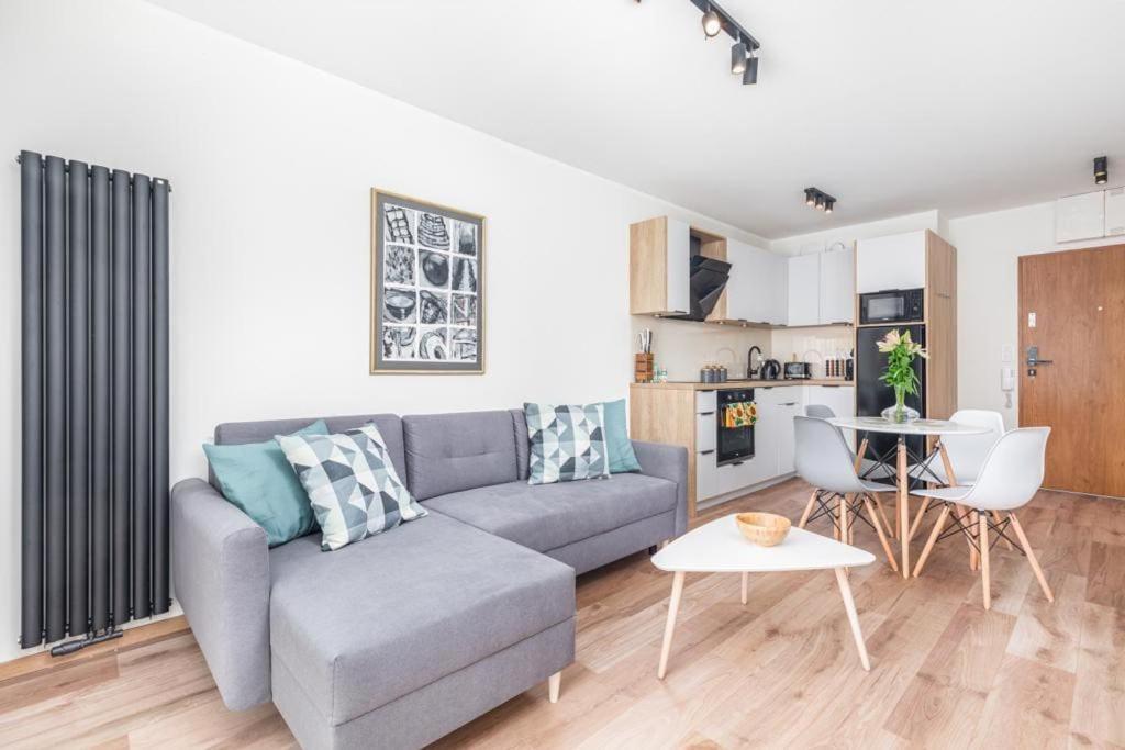 Modern Riverside Apartment With Free Parking Space Шчечин Екстериор снимка